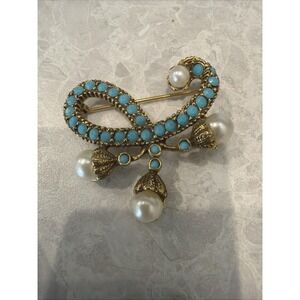 Vintage Gold Tone With Turquoise Stones And Faux Pearl Brooch